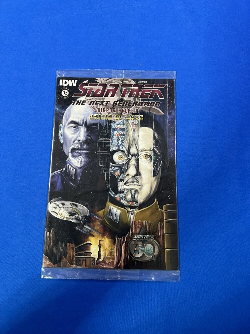 Loot Crate Exclusive Star Trek The Next Generation Mirror Broken Origin of